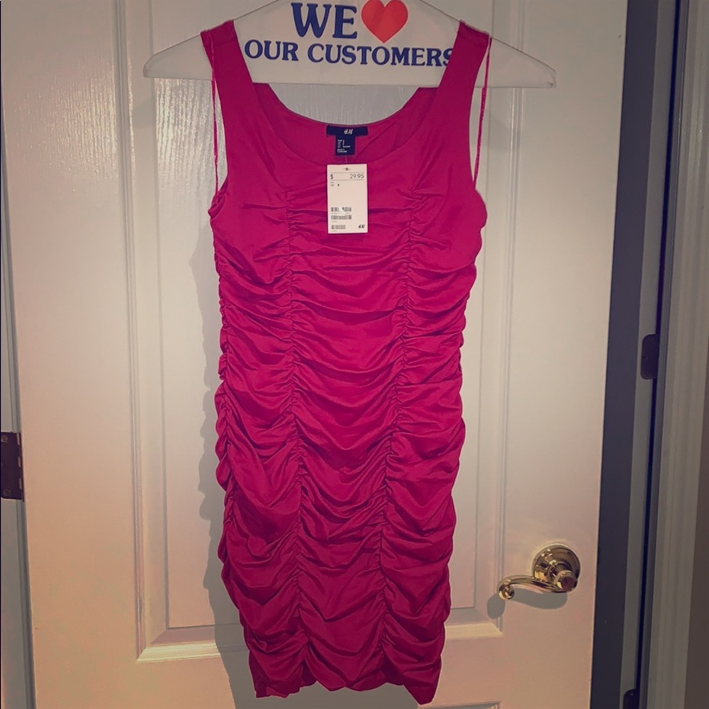 H&M fuschia ruched dress size S - NWT
